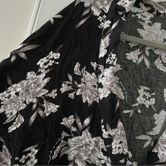 Spiritual Gangster Maya Black Floral Kimono Women’s One Size Swim Coverup Beachy - Picture 5 of 16